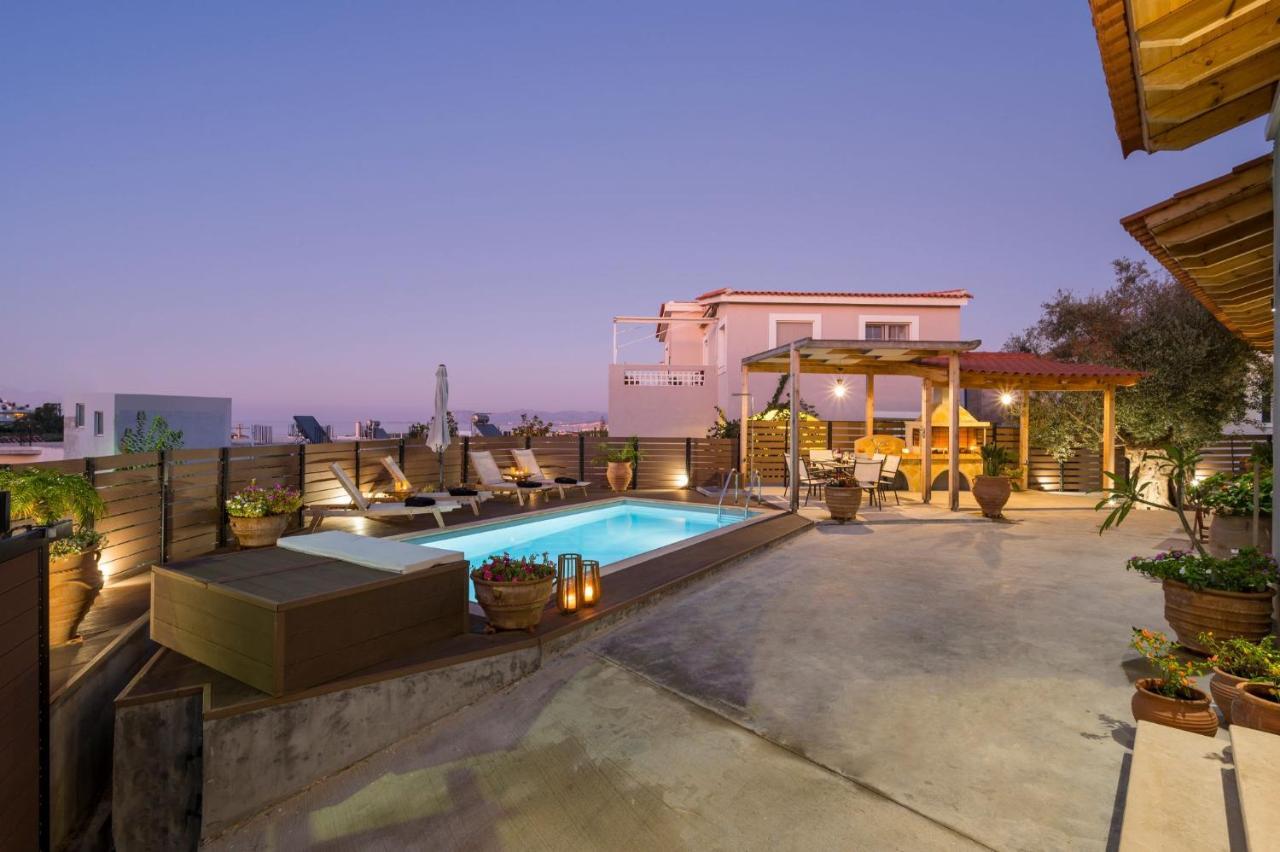 Villa Roxanne Galatas  Exterior photo